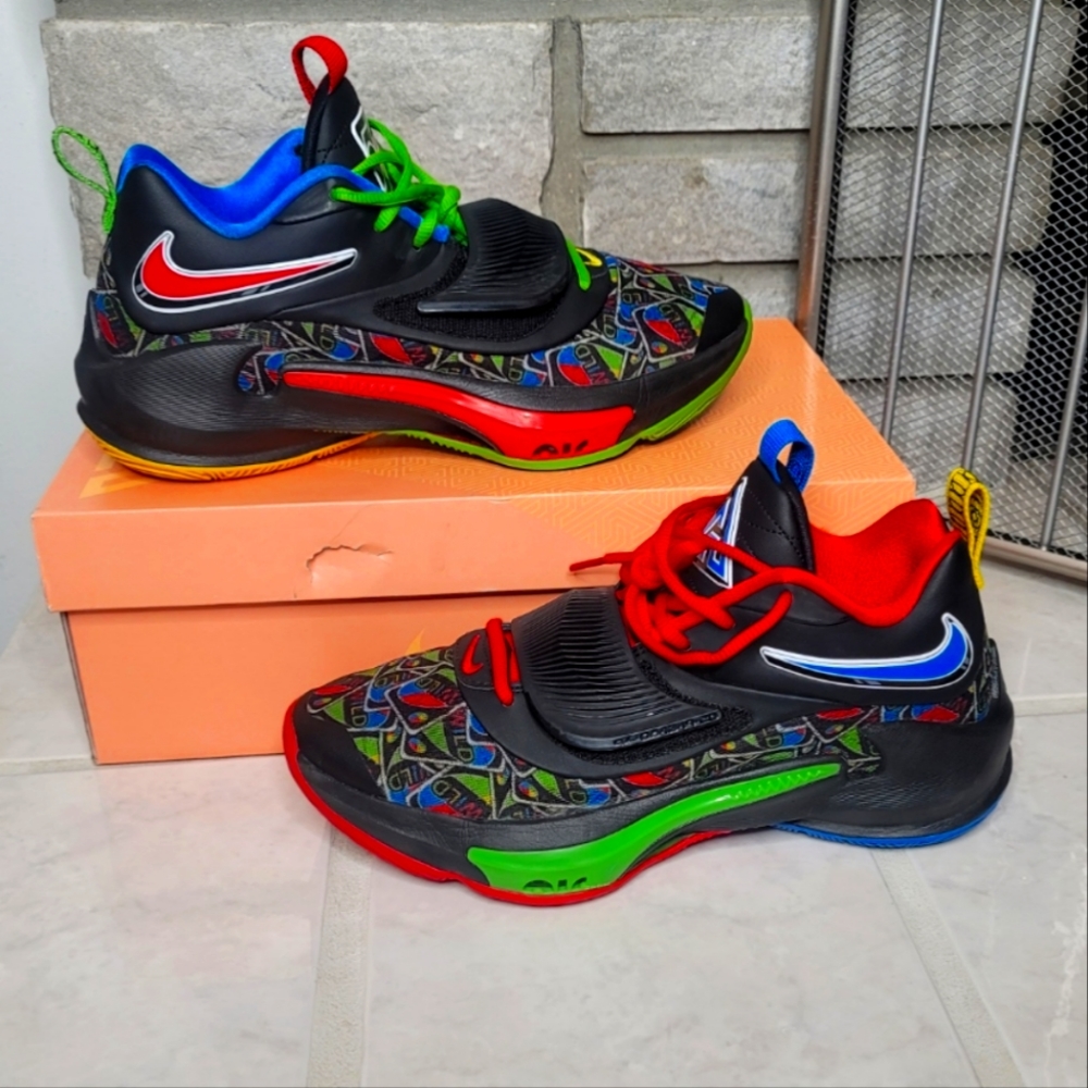 Uno Zoom Freak '50th Anniversary'